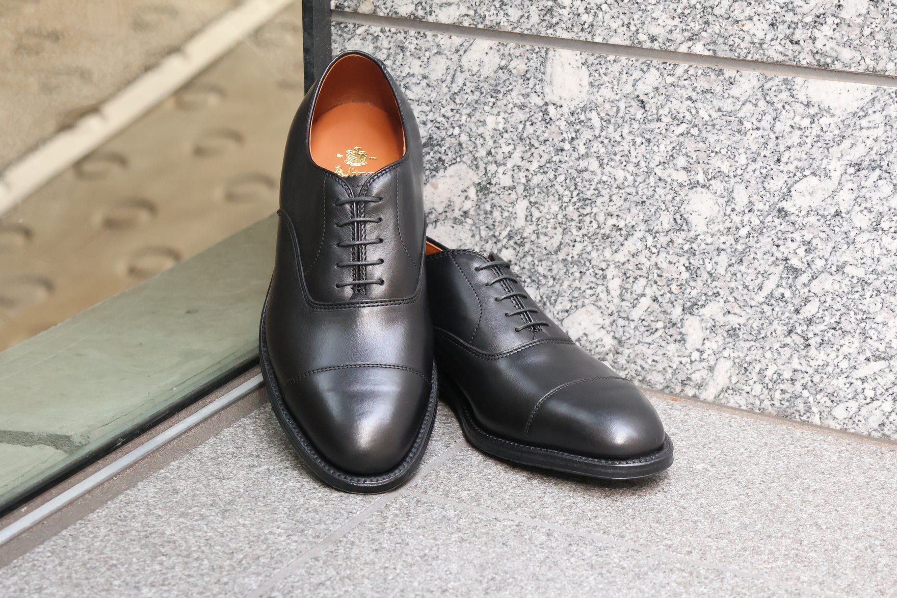 ALDEN 90712LCAP TOE BAL.／LADY CALF BLACK – THE LAKOTA HOUSE