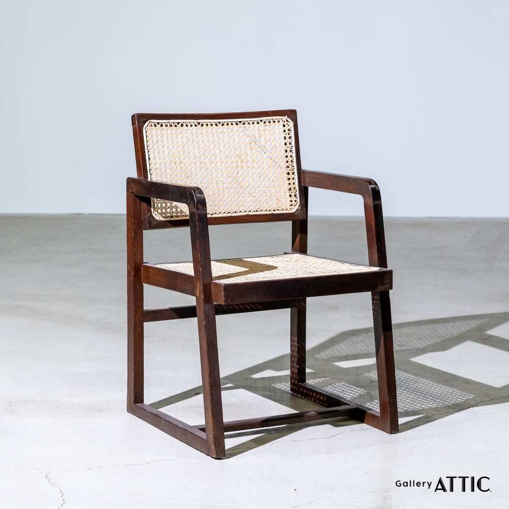 D-leg Box ChairPierre Jeanneret – THE LAKOTA HOUSE