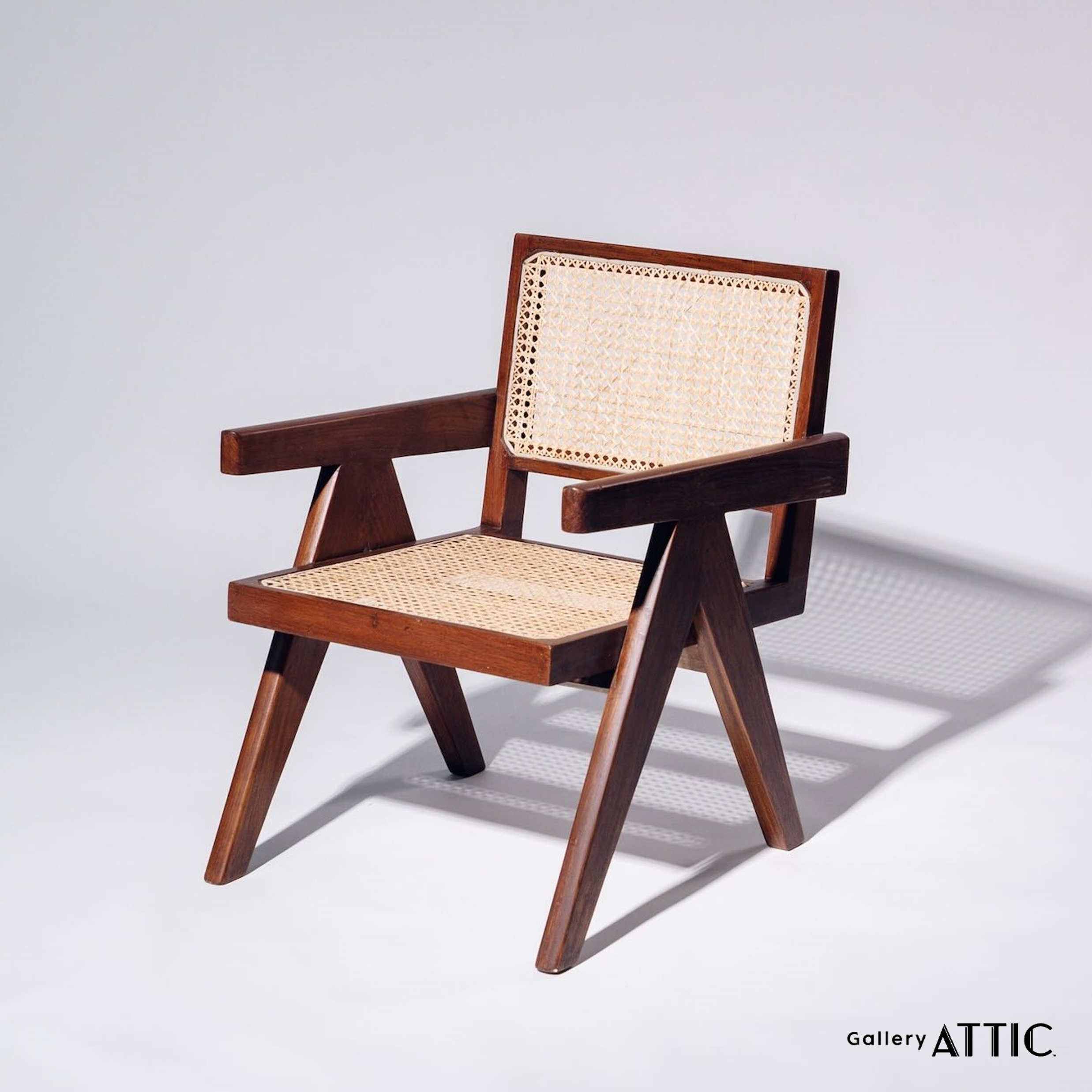 Easy Chair Pu/Pb/Nr-78Pierre Jeanneret – THE LAKOTA HOUSE