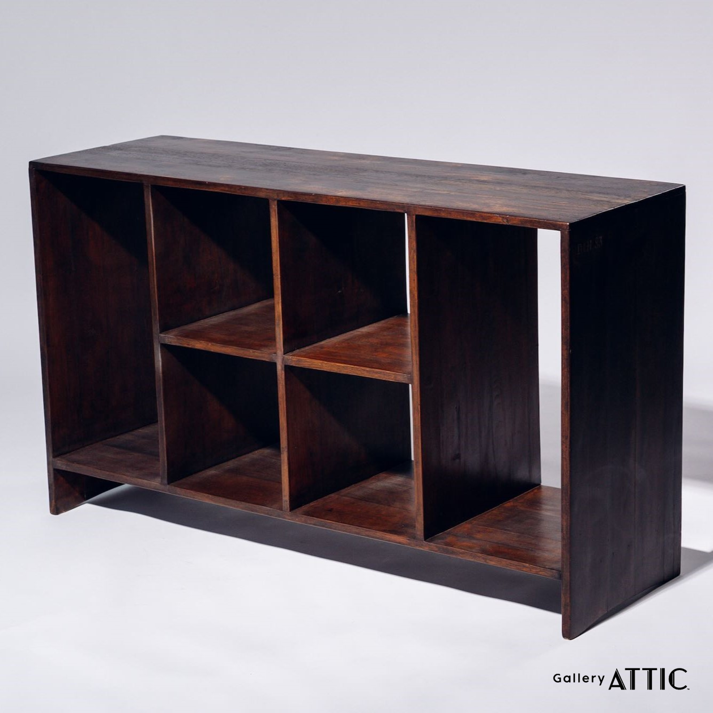 6-Hole File RackPierre Jeanneret – THE LAKOTA HOUSE 6-Hole File RackPierre Jeanneret – THE LAKOTA HOUSE
