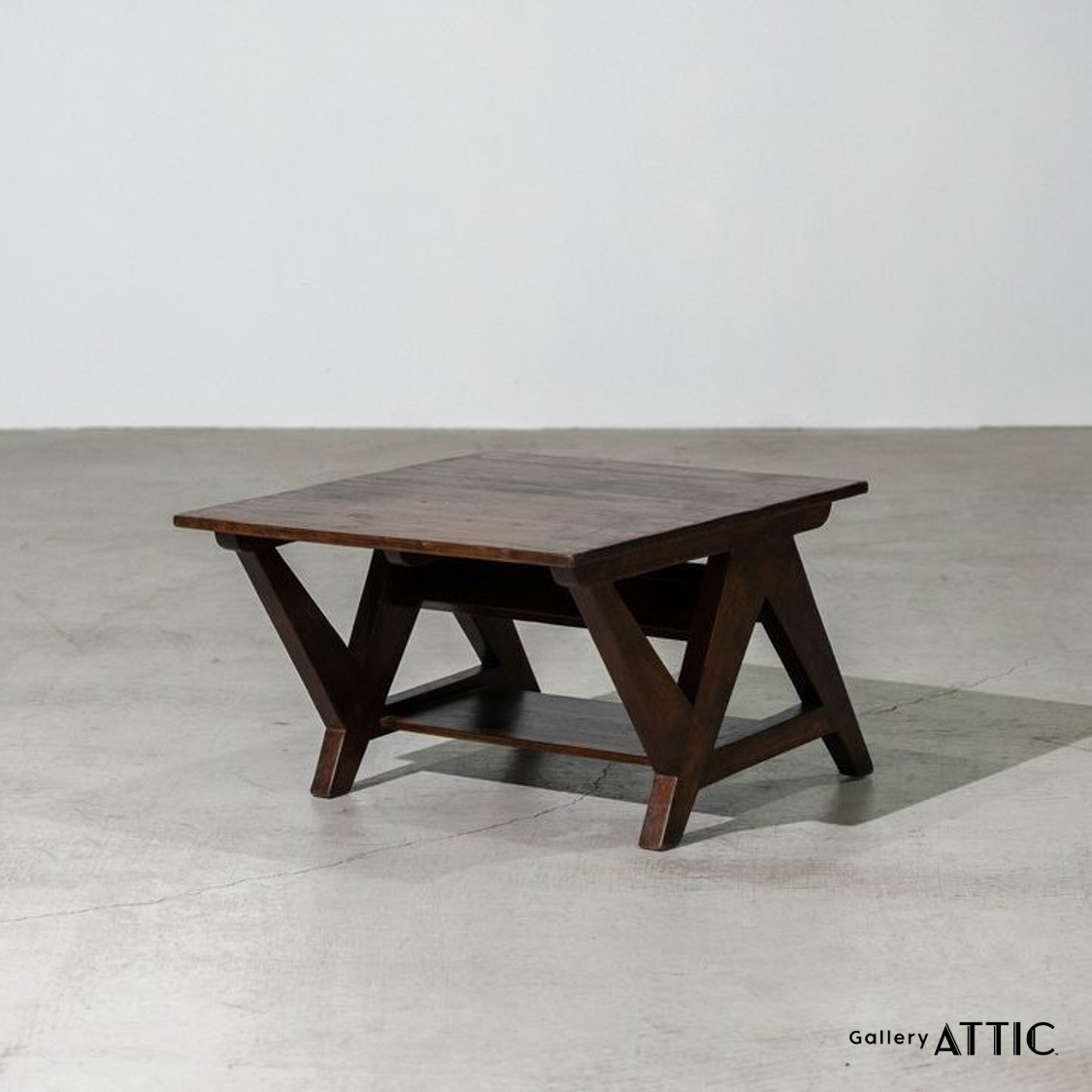 N-Shape Coffee TablePierre Jeanneret – THE LAKOTA HOUSE N-Shape Coffee TablePierre Jeanneret – THE LAKOTA HOUSE