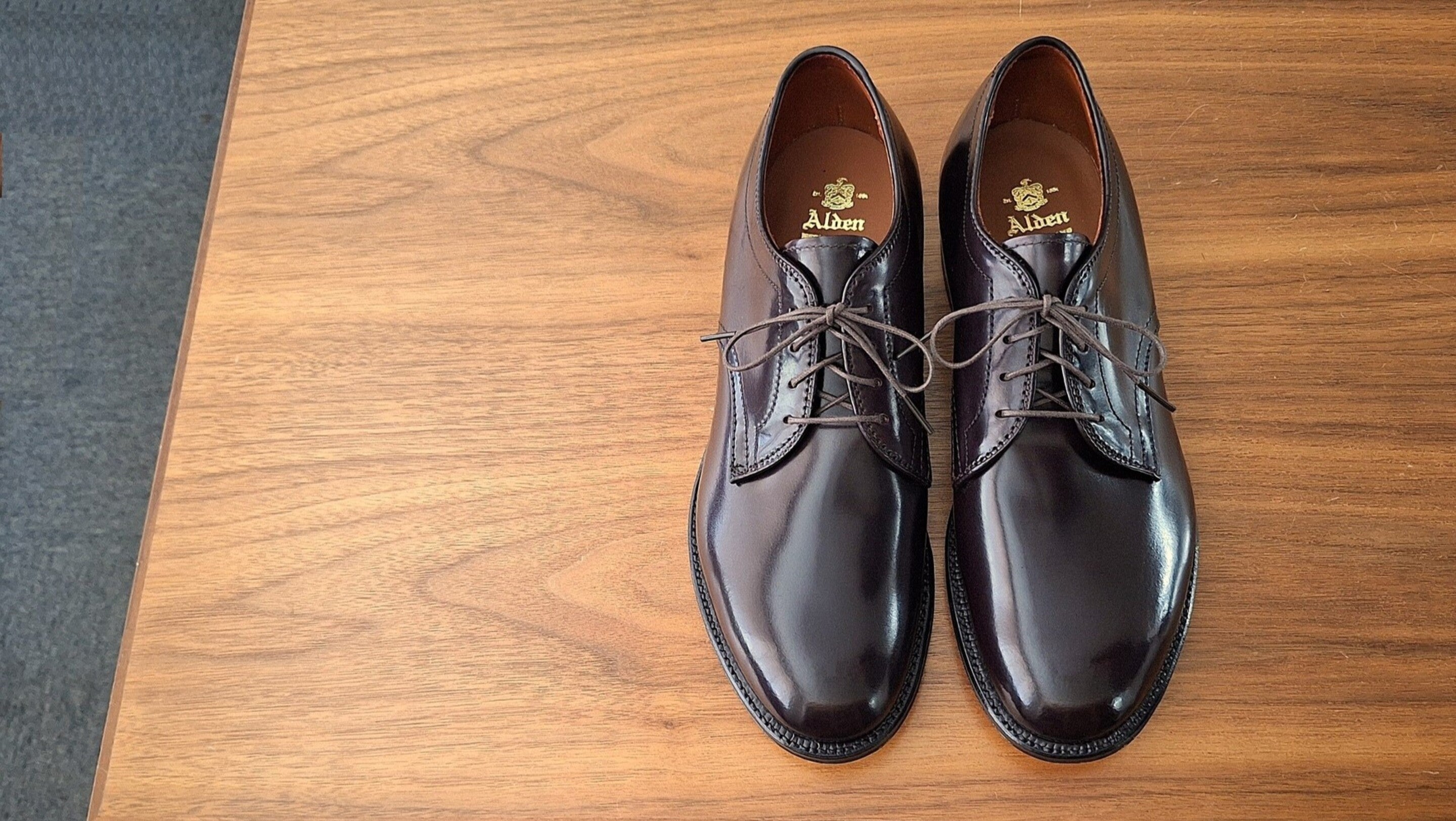 ALDEN 5938<br>4-EYELET PLAIN TOE OX.