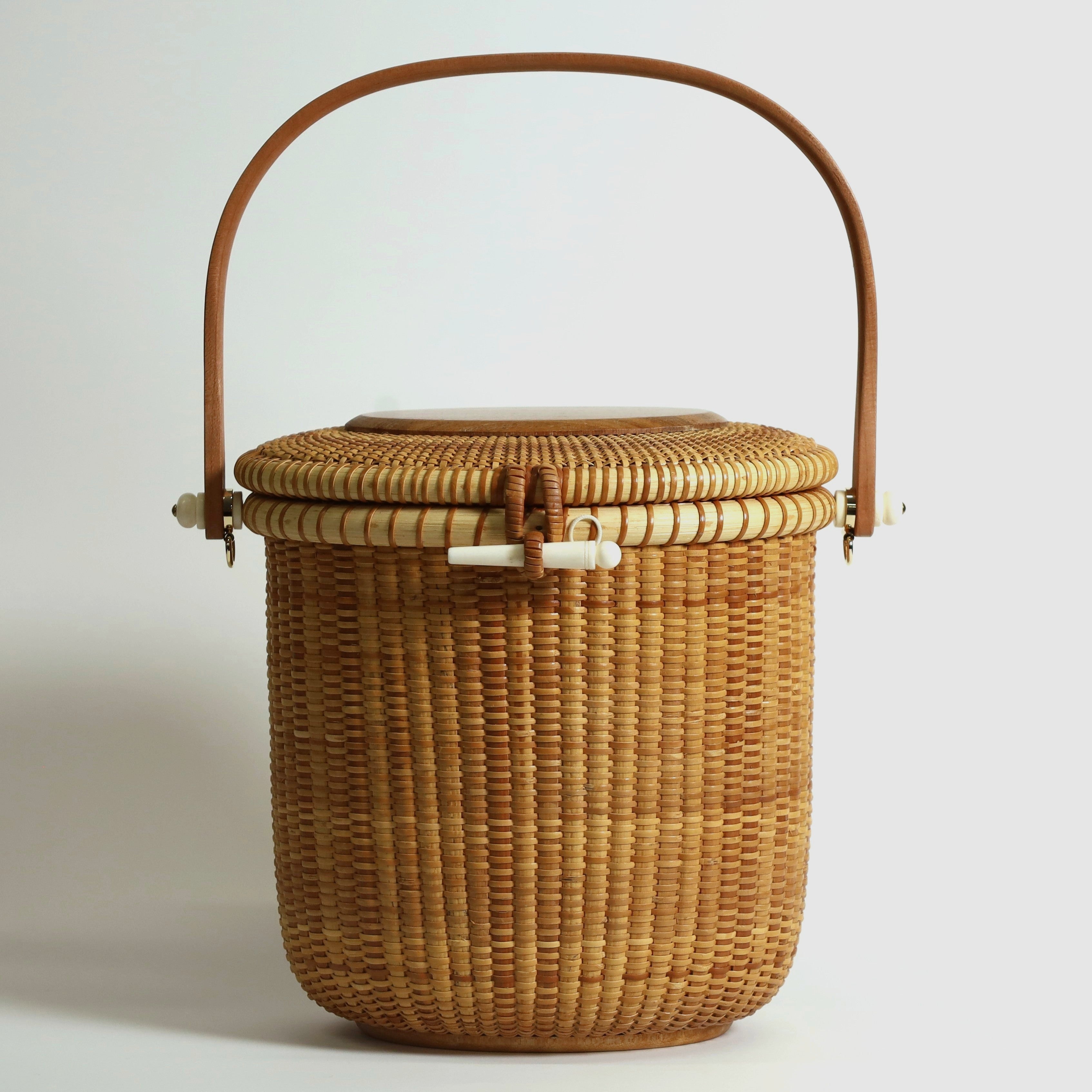 Nantucket Basket – THE LAKOTA HOUSE